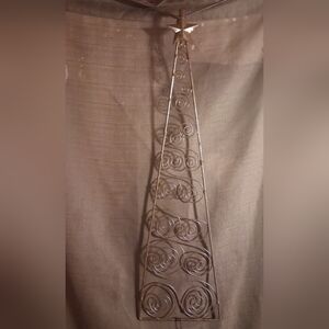 Metal Wire Christmas Tree with Star Topper